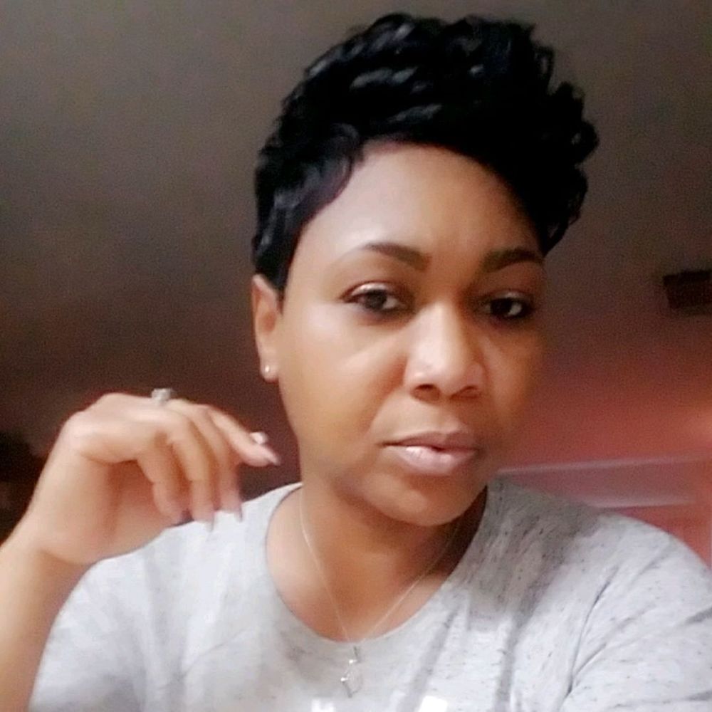 Meet your Posher, Lashawnda